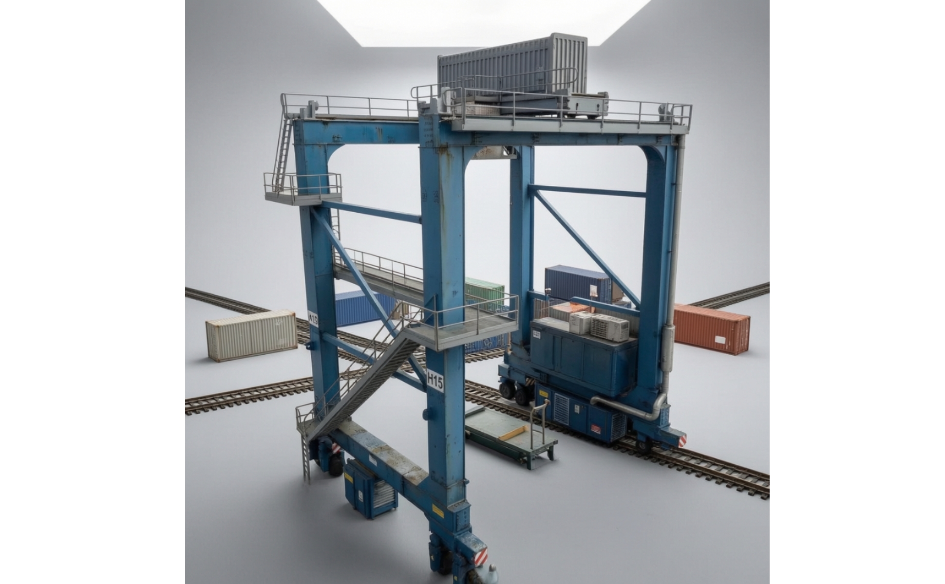 Container Crane HO-Scale Gantry Crane Industrial for Railway Layouts, Hobbyists