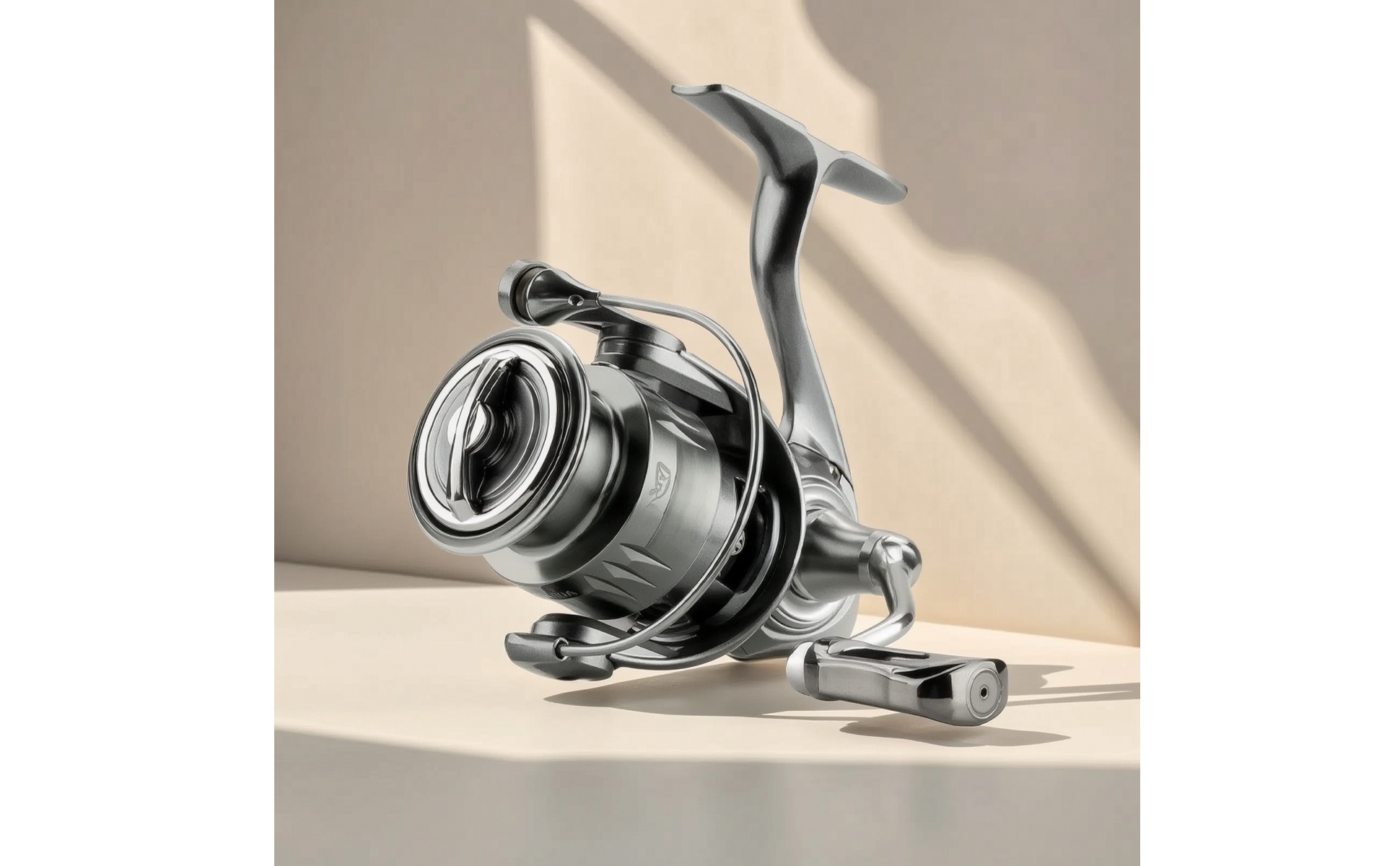 Rotating Reel with Shallow Spool Waterproof Carbon Fiber Fishing Reel