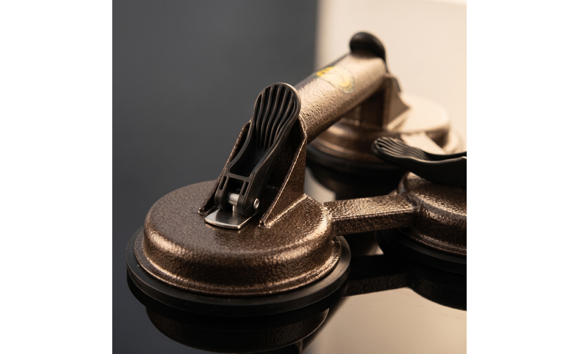 Vacuum Suction Cup Lifter Heavy-Duty Double Suction Cup Lifter Manual