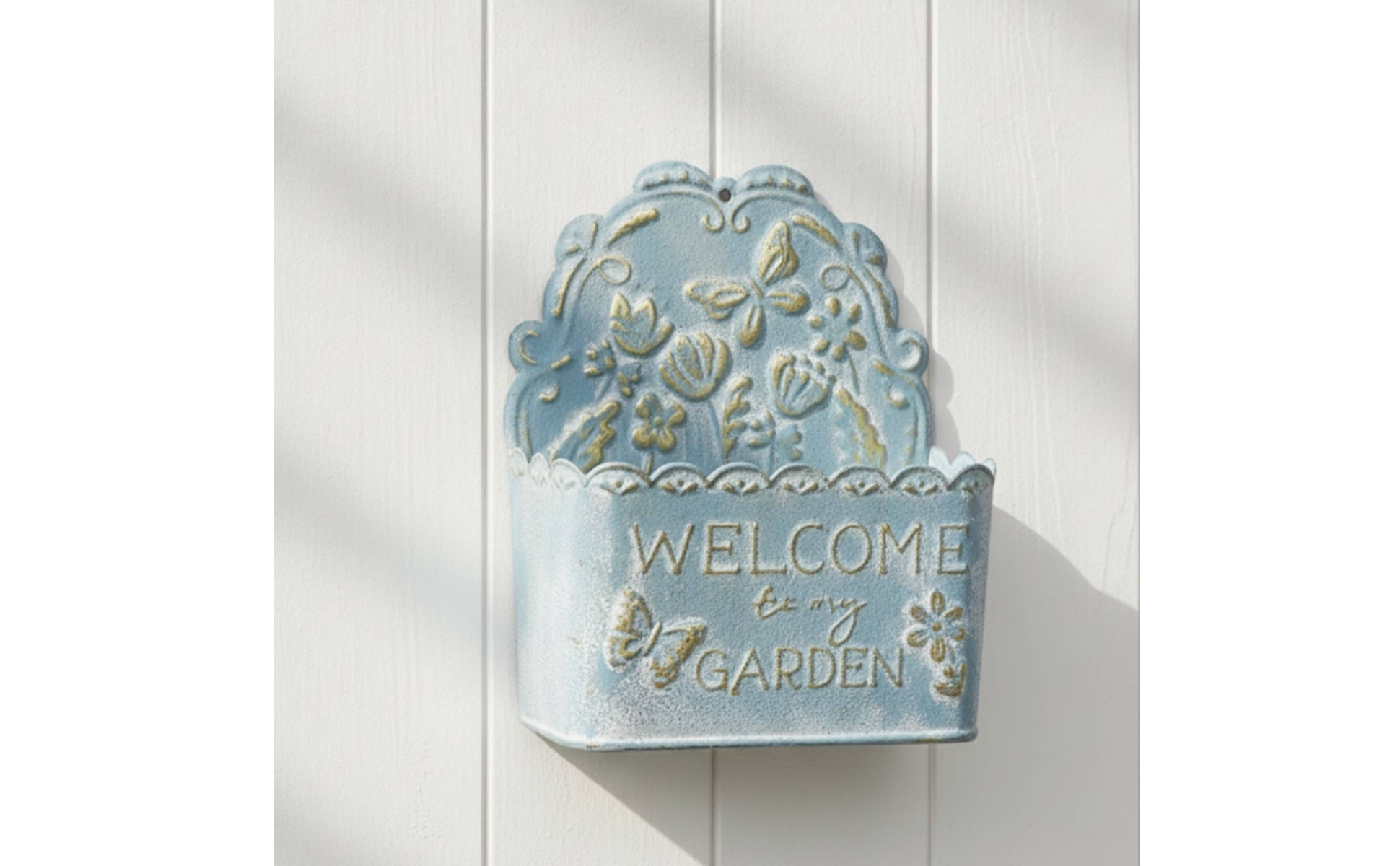 Wall-Mounted Iron Planter Vintage-Style Metal Wall Pocket Planter Weathered