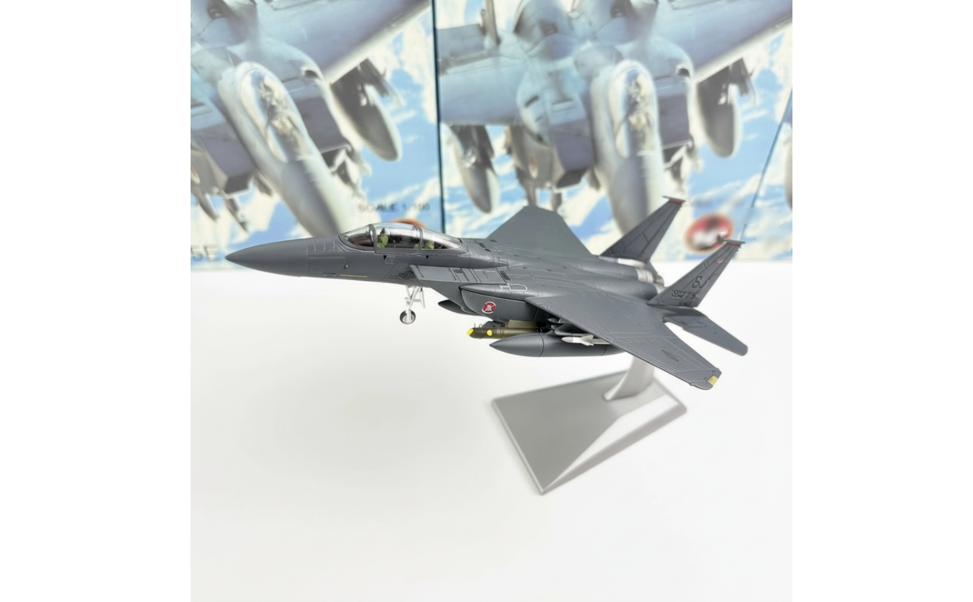 F-15E Modellflugzeug detailliert Kampfflugzeug-Modell maßstabsgetreu für Sammler