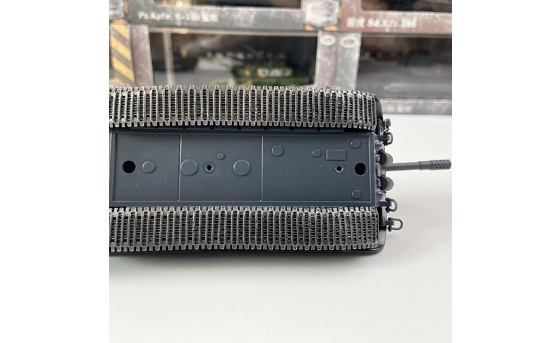 Fertigmodell sammelwürdig Panzermodell mit drehbarem Turm detailliert
