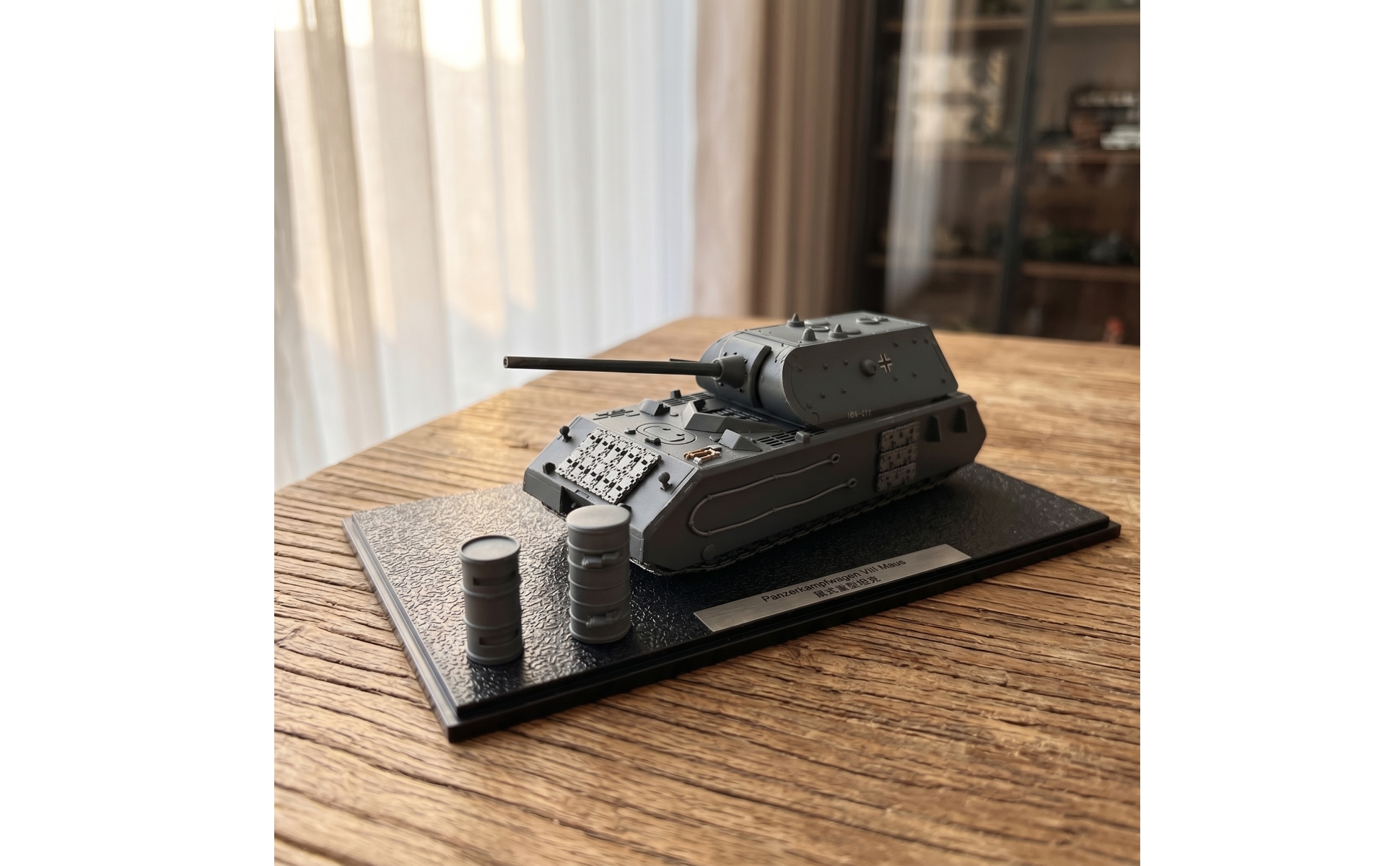 Fertigmodell sammelwürdig Panzermodell mit drehbarem Turm detailliert