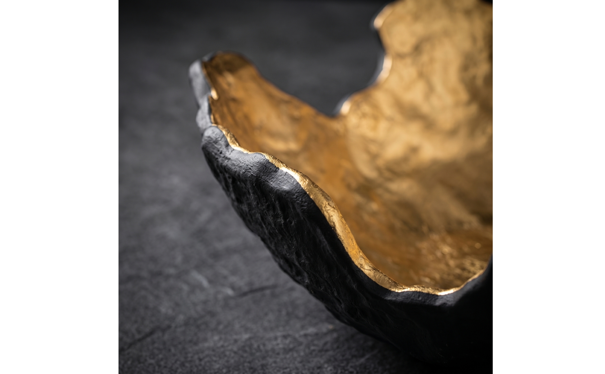 Irregular Decorative Bowl Wabi-Sabi Decorative Fruit Tray Artisanal for Tabletop