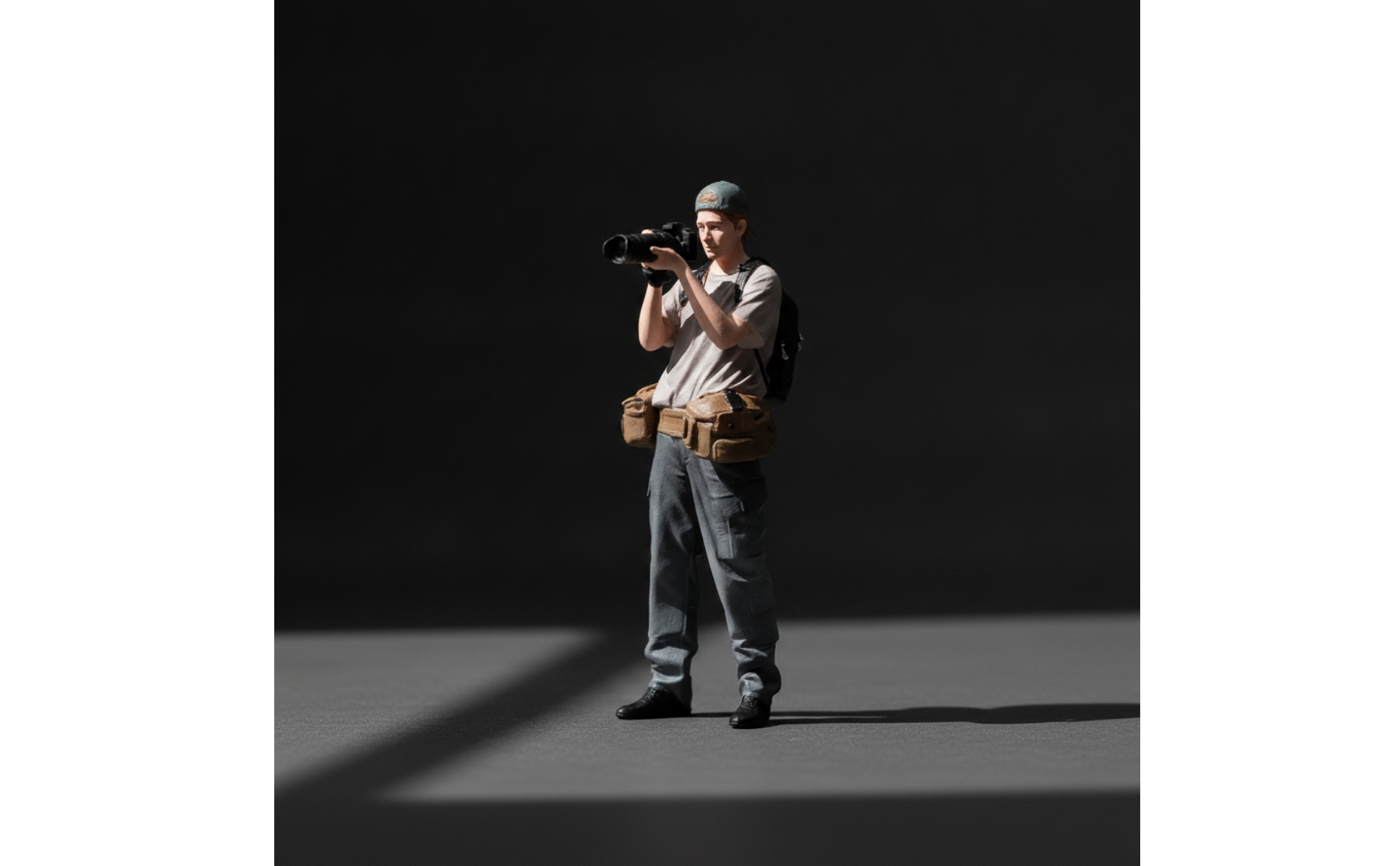 Miniature Photographer Figure 1/18 Scale Photographer Figure Hand-Painted
