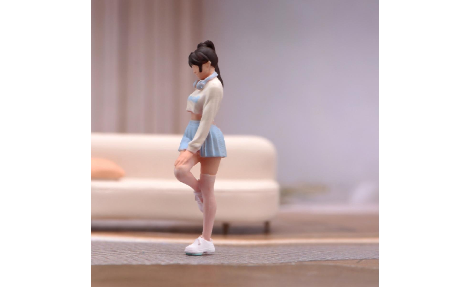 Miniature Girl Figure 1/64 Scale Diorama Figure Painted for Desk Display