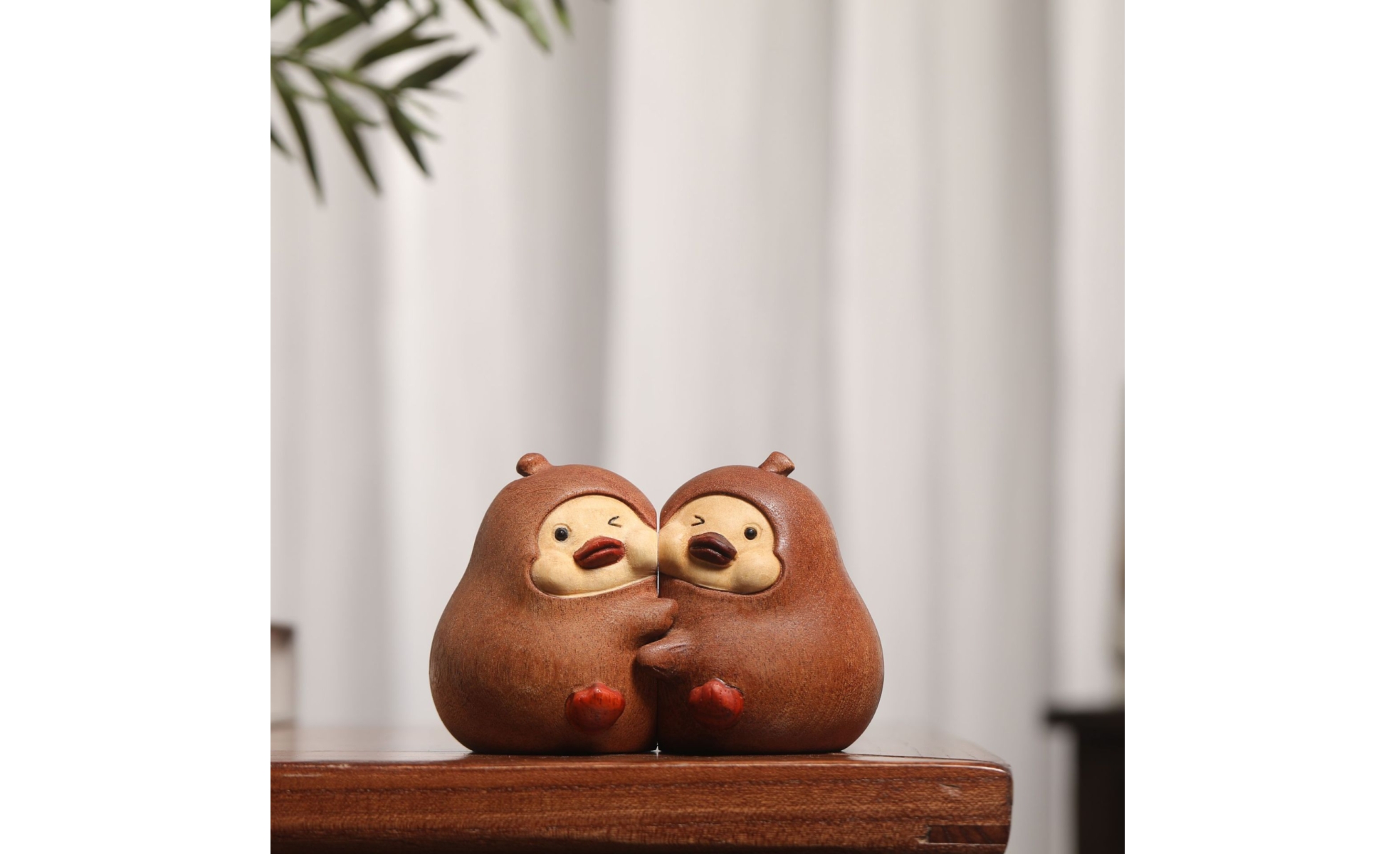 Wooden Bird Figurine Artisanal Wooden Bird Ornament Carved for Desk, Bookshelf