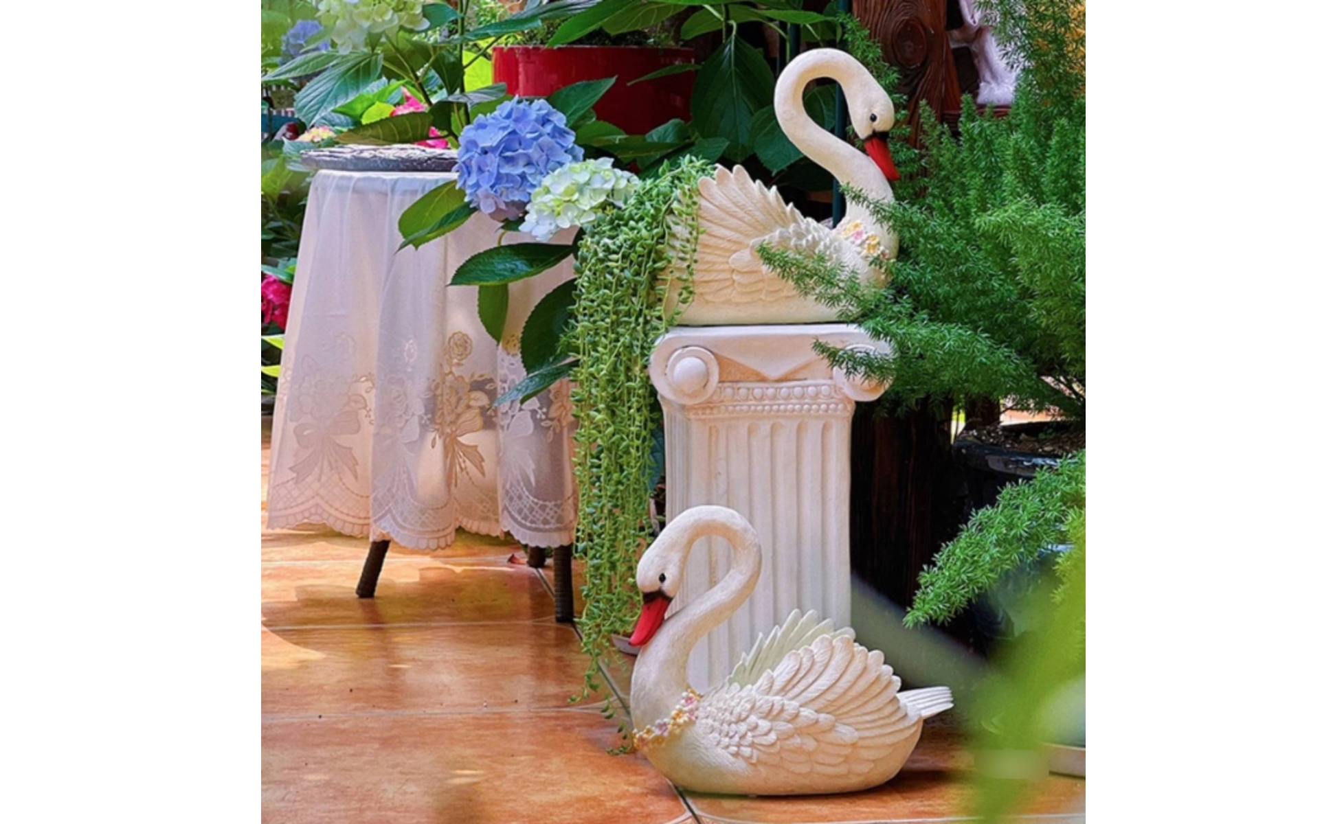 Swan Planter Stone-Like Swan Planter with Wings Sculpted for Entryway, Gardeners