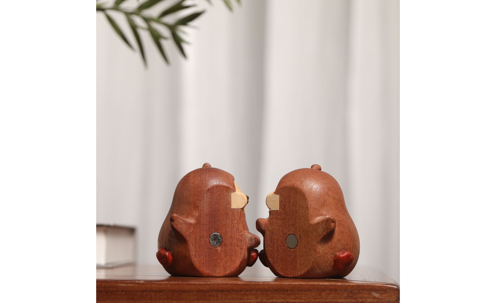 Wooden Bird Figurine Artisanal Wooden Bird Ornament Carved for Desk, Bookshelf
