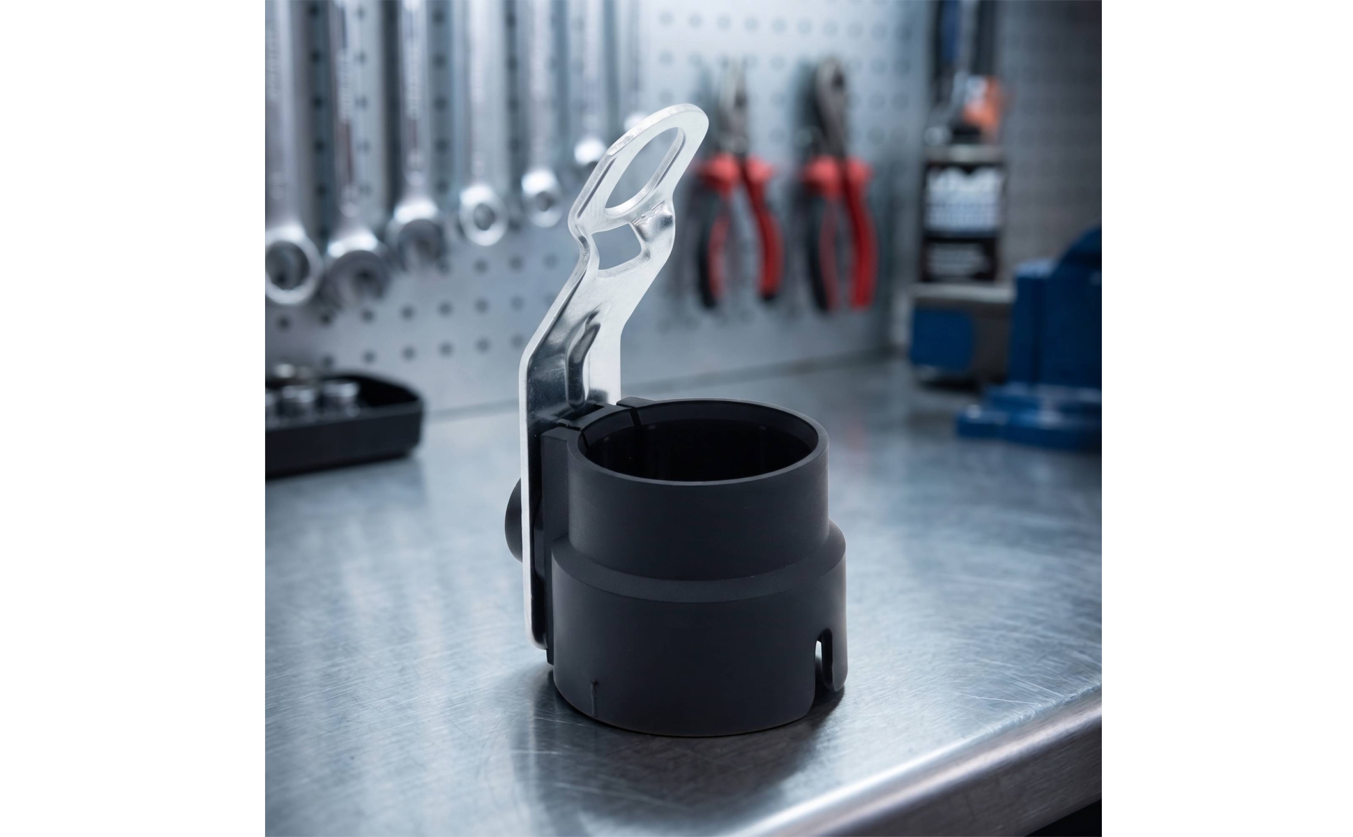 Trailer Plug Holder with Bracket Pre-Drilled Trailer Connector Holder for Towing