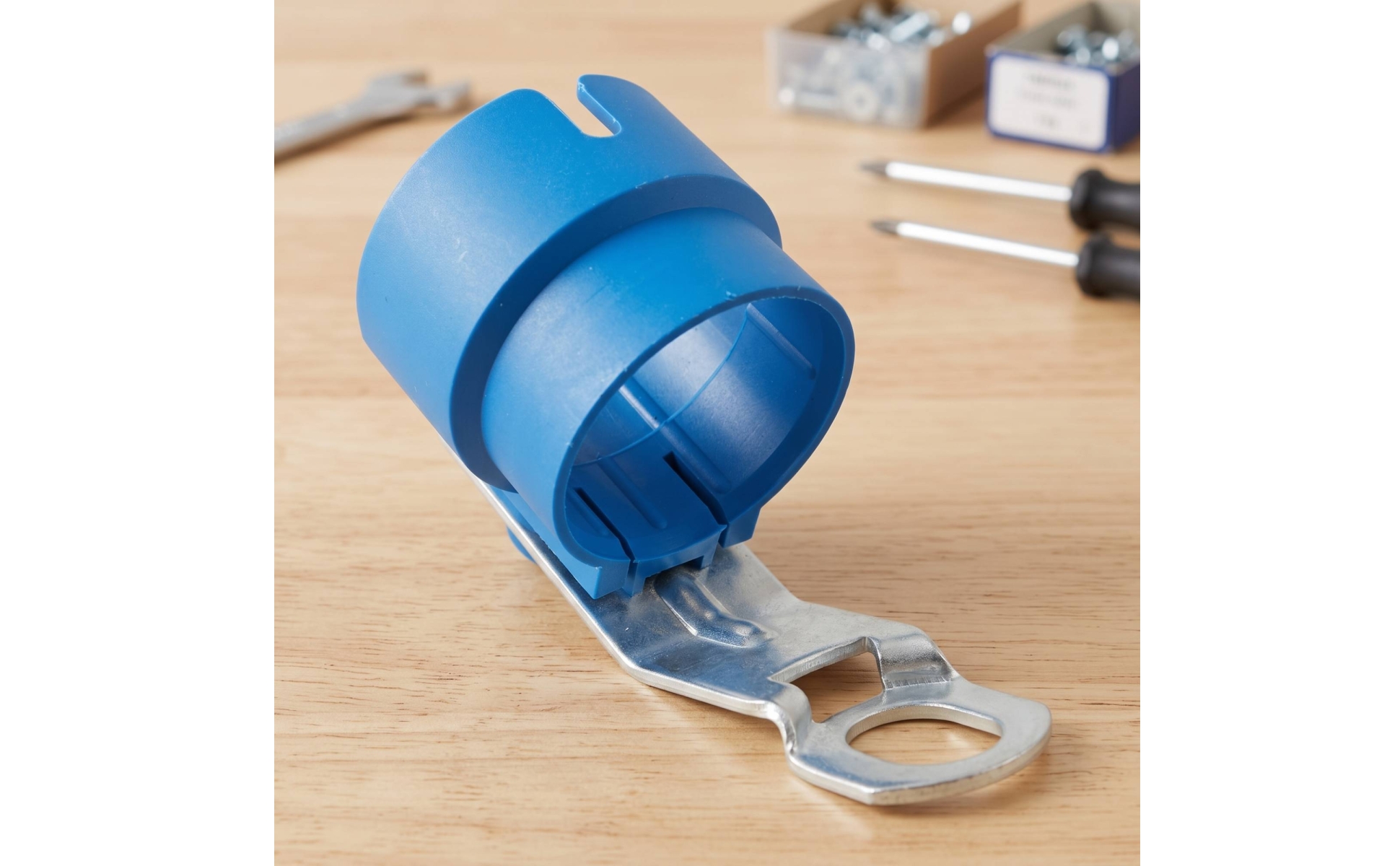 Trailer Plug Holder with Bracket Pre-Drilled Trailer Connector Holder for Towing