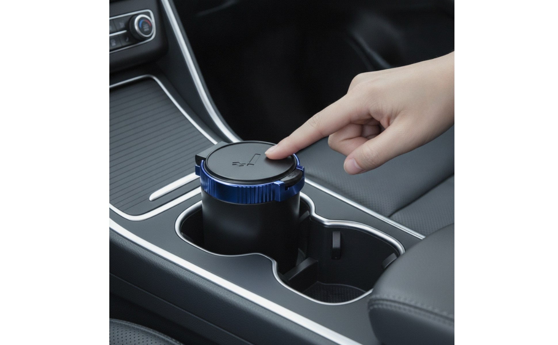 Car Ashtray with LED Light Fire-Resistant Car Ashtray with Lid Detachable