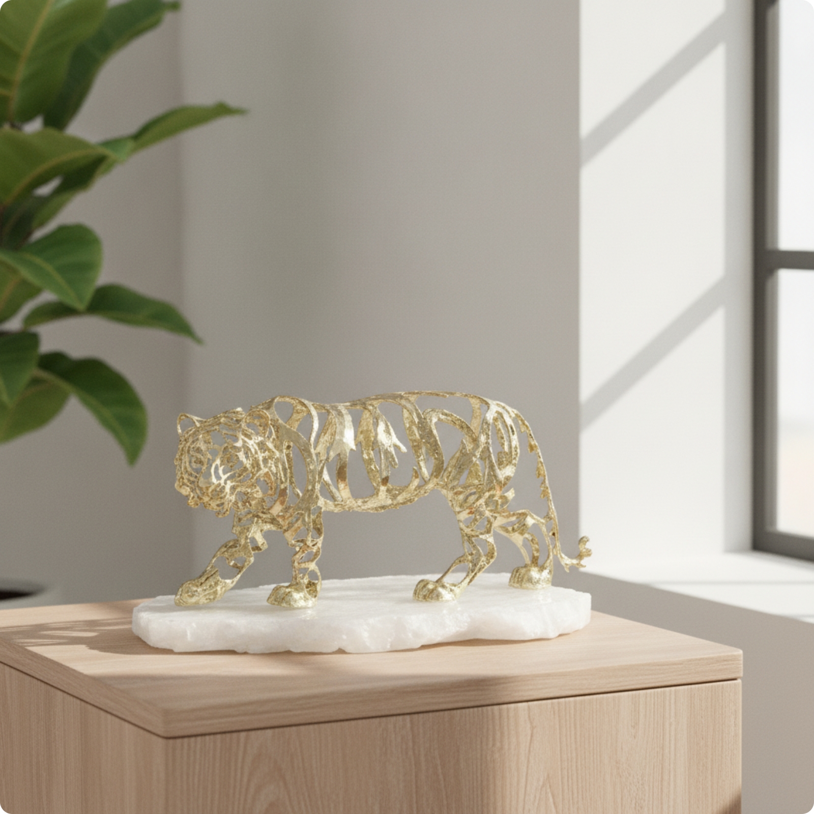 Tigerfigur Goldfarben Tigerskulptur Skulptural für Büro