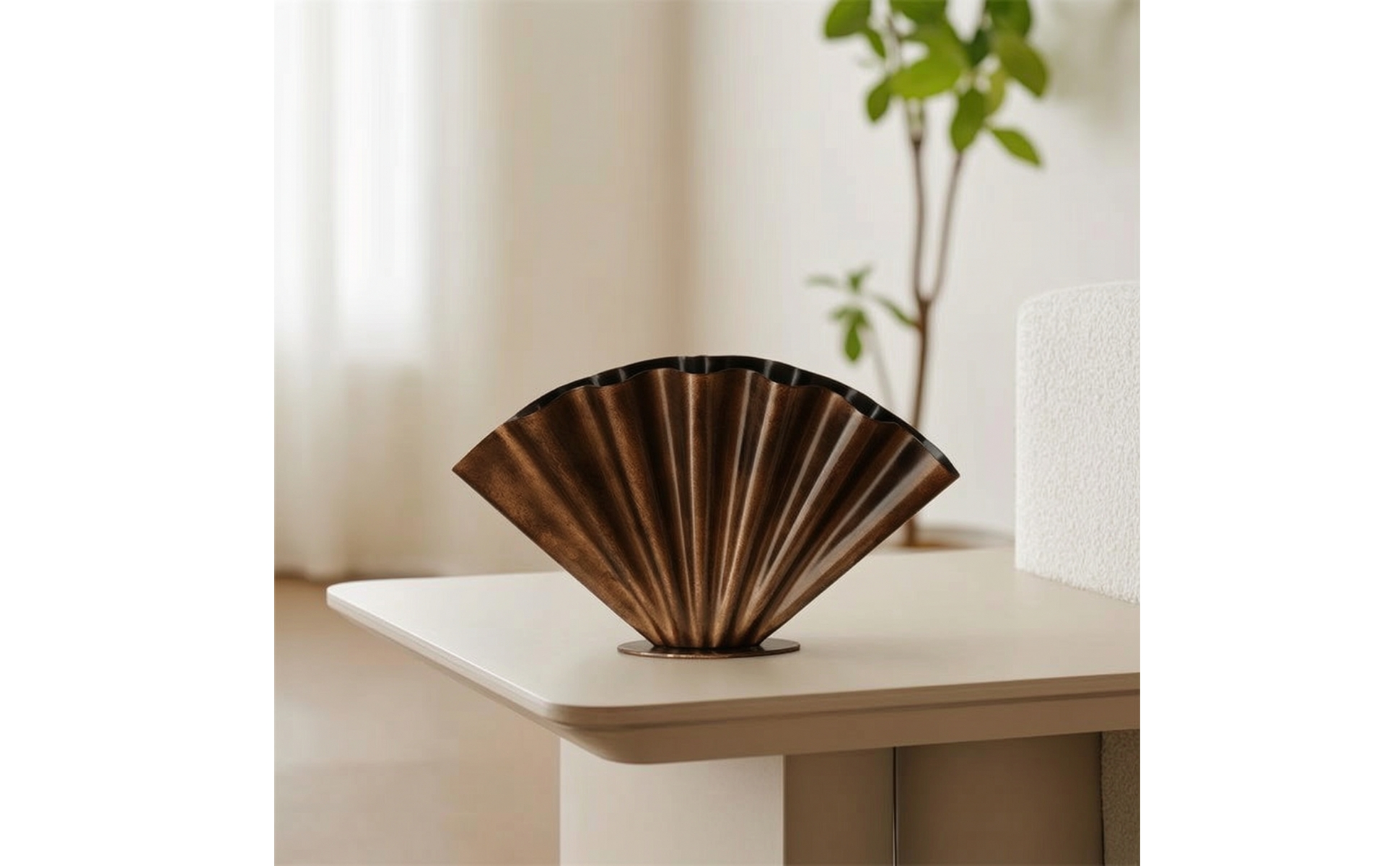 Pleated Metal Vase Antique Finish Fan-Shaped Vase Shiny for Entryway, Mantel