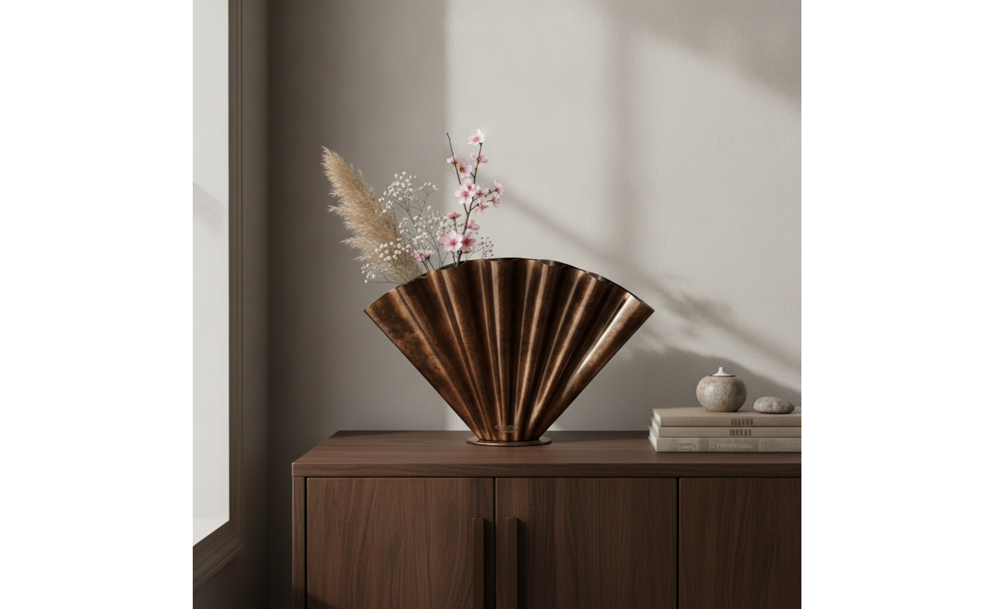 Pleated Metal Vase Antique Finish Fan-Shaped Vase Shiny for Entryway, Mantel