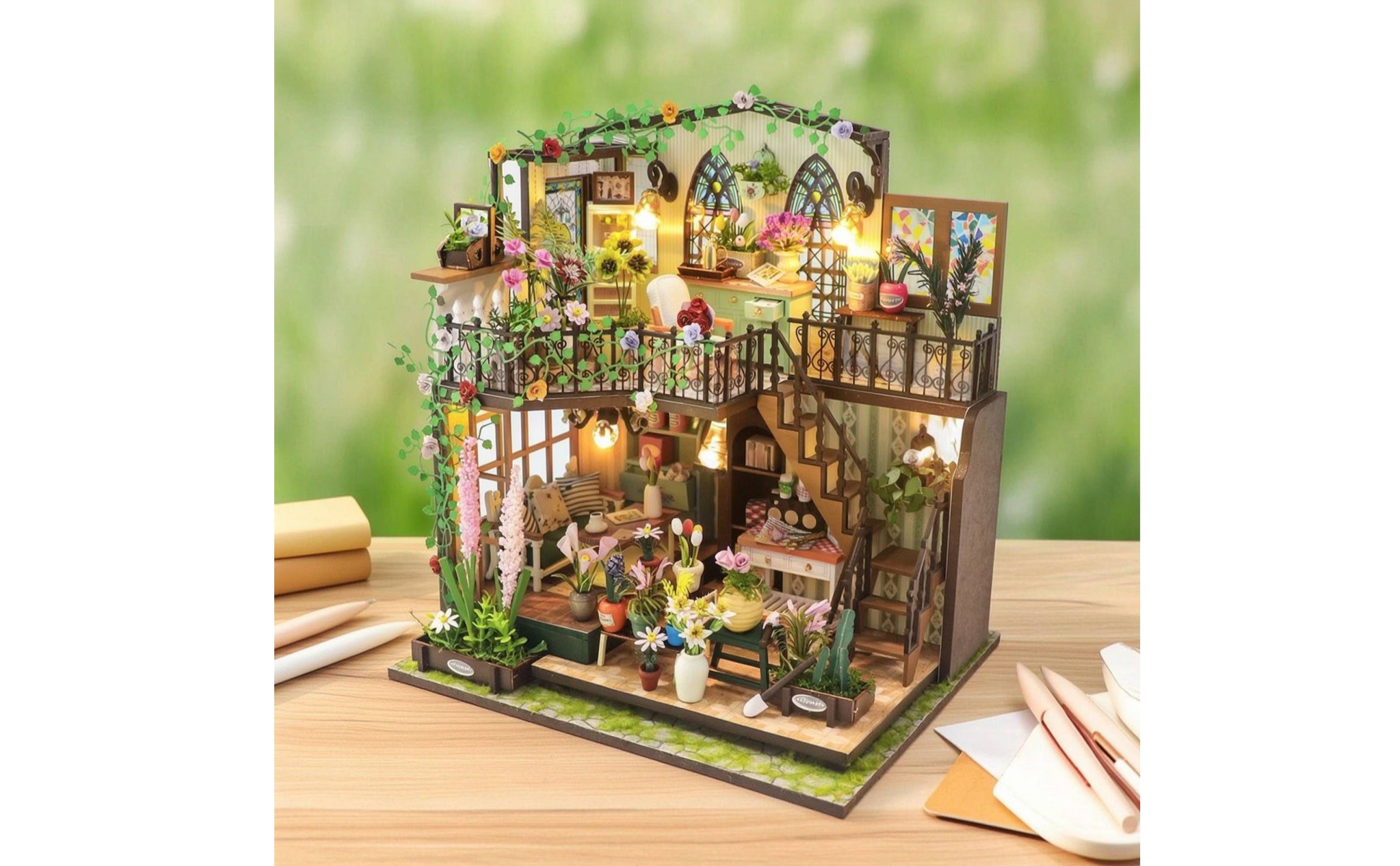 Maison de Fleurs Miniature DIY Maison Miniature avec Lumière LED Détaillé
