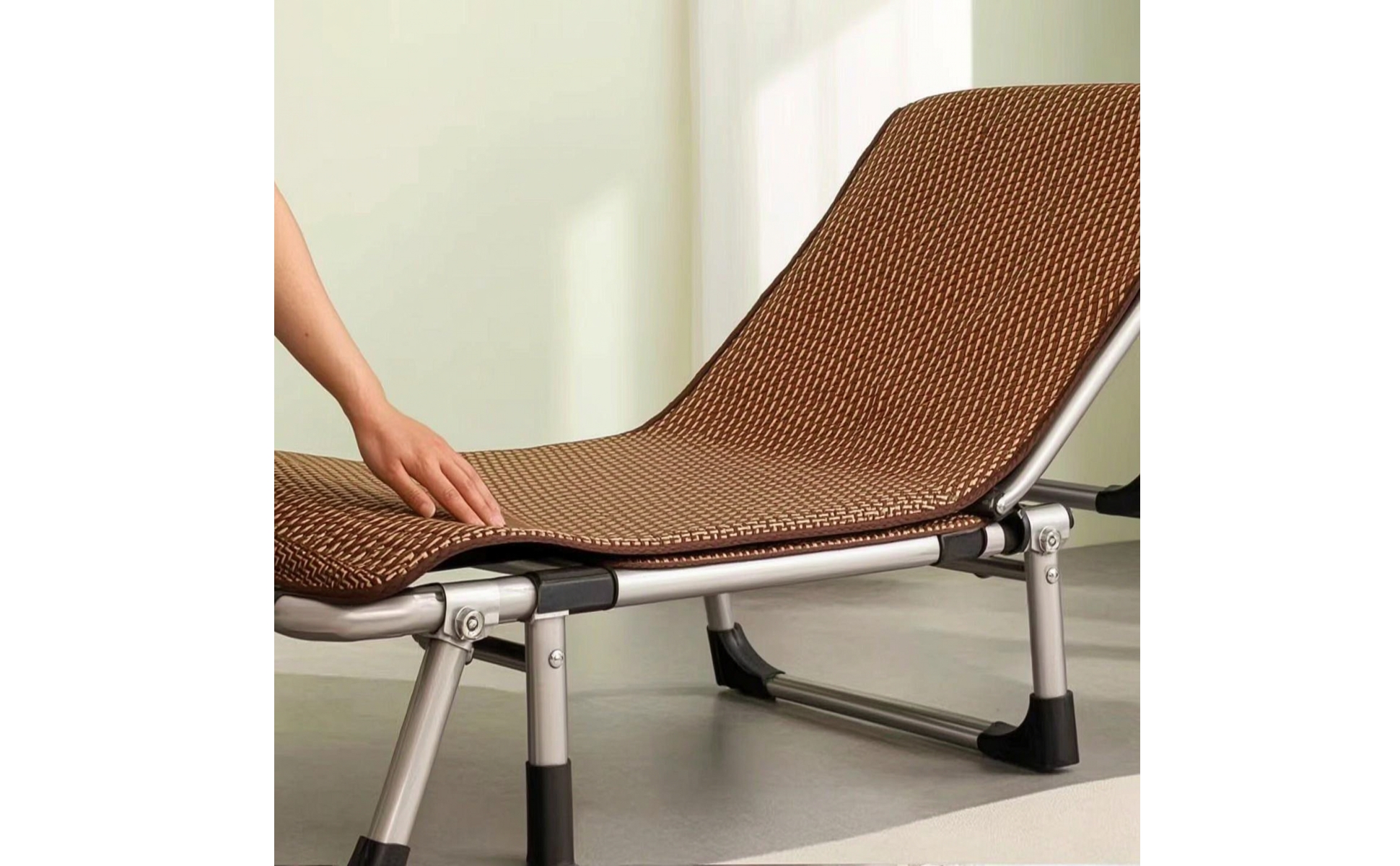 Foldable Mattress Pad Quilted for Office, Dorm Rooms, Students, Guests