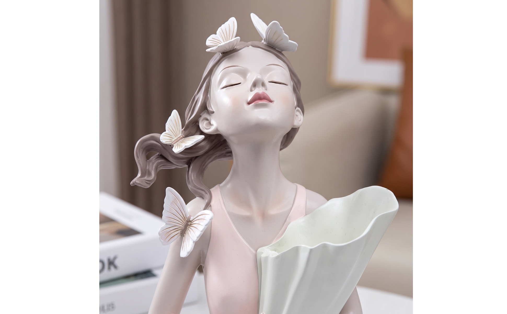 Butterfly Girl Figurine Elegant Girl Statue with Bouquet Tabletop for Homeowners
