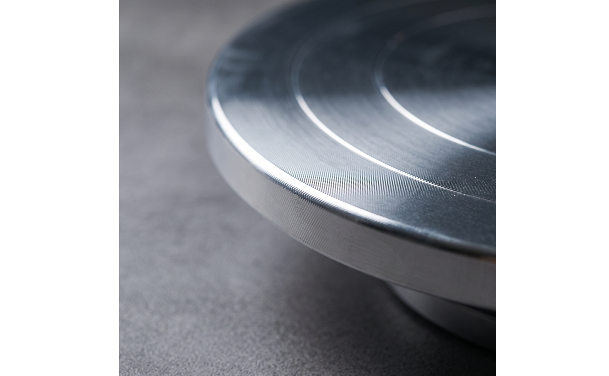 Manual Turntable Aluminium Alloy Pottery Wheel with Metal Top Sleek-Design