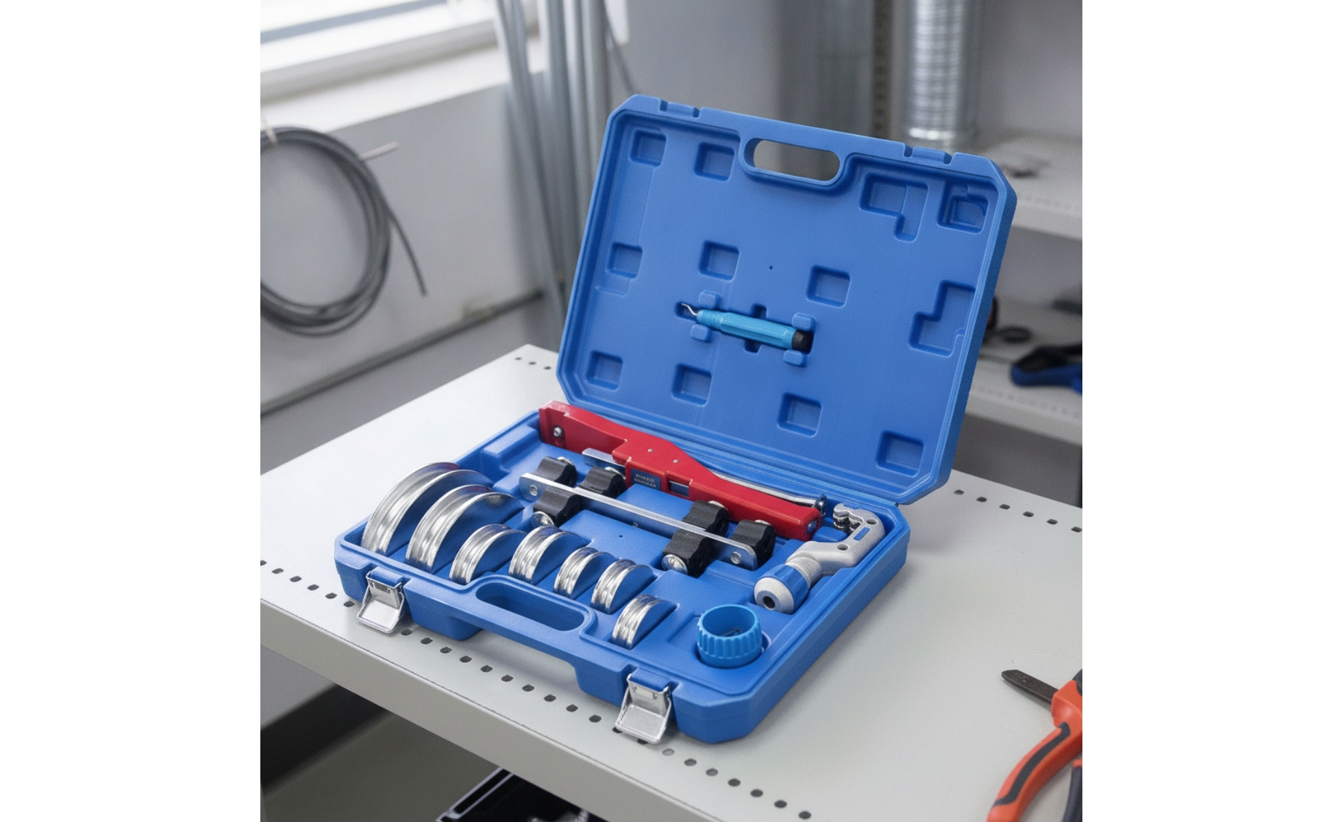 Pipe Bender Kit with Case 90-Degree Ratchet Pipe Bender Portable for Installers