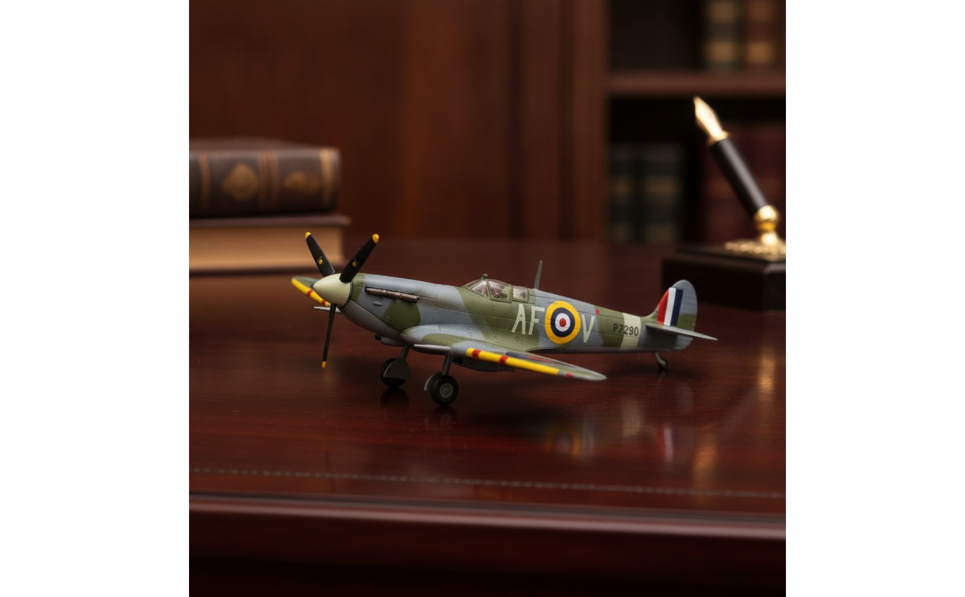 Historic Warbird Die-Cast Model Airplane WWII Historic Warbird Model Airplane