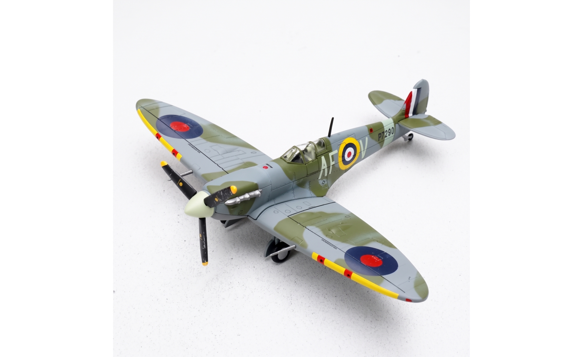 Historic Warbird Die-Cast Model Airplane WWII Historic Warbird Model Airplane