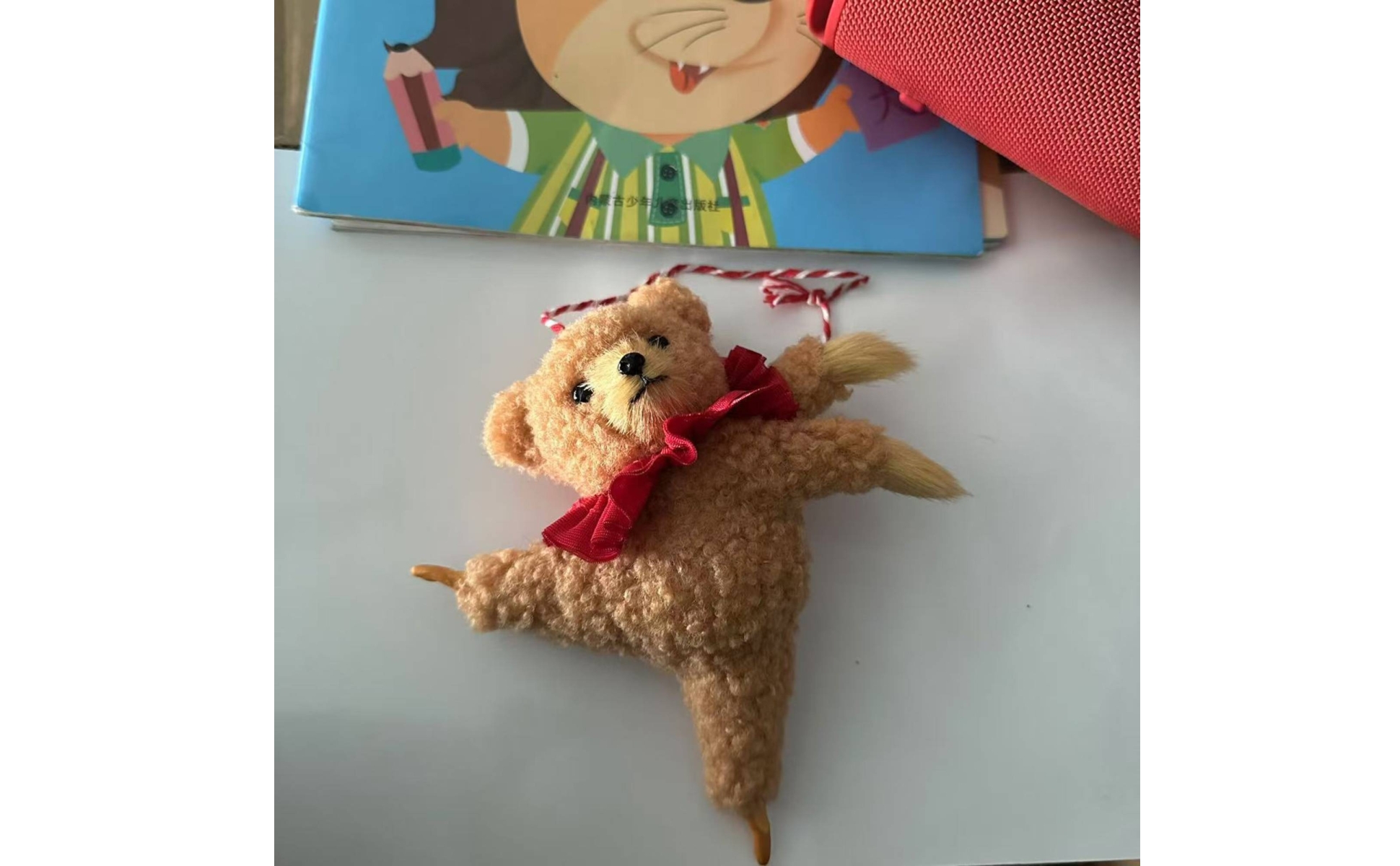 Ourson En Peluche avec Collerette Adorable En Peluche avec Corde Suspendue