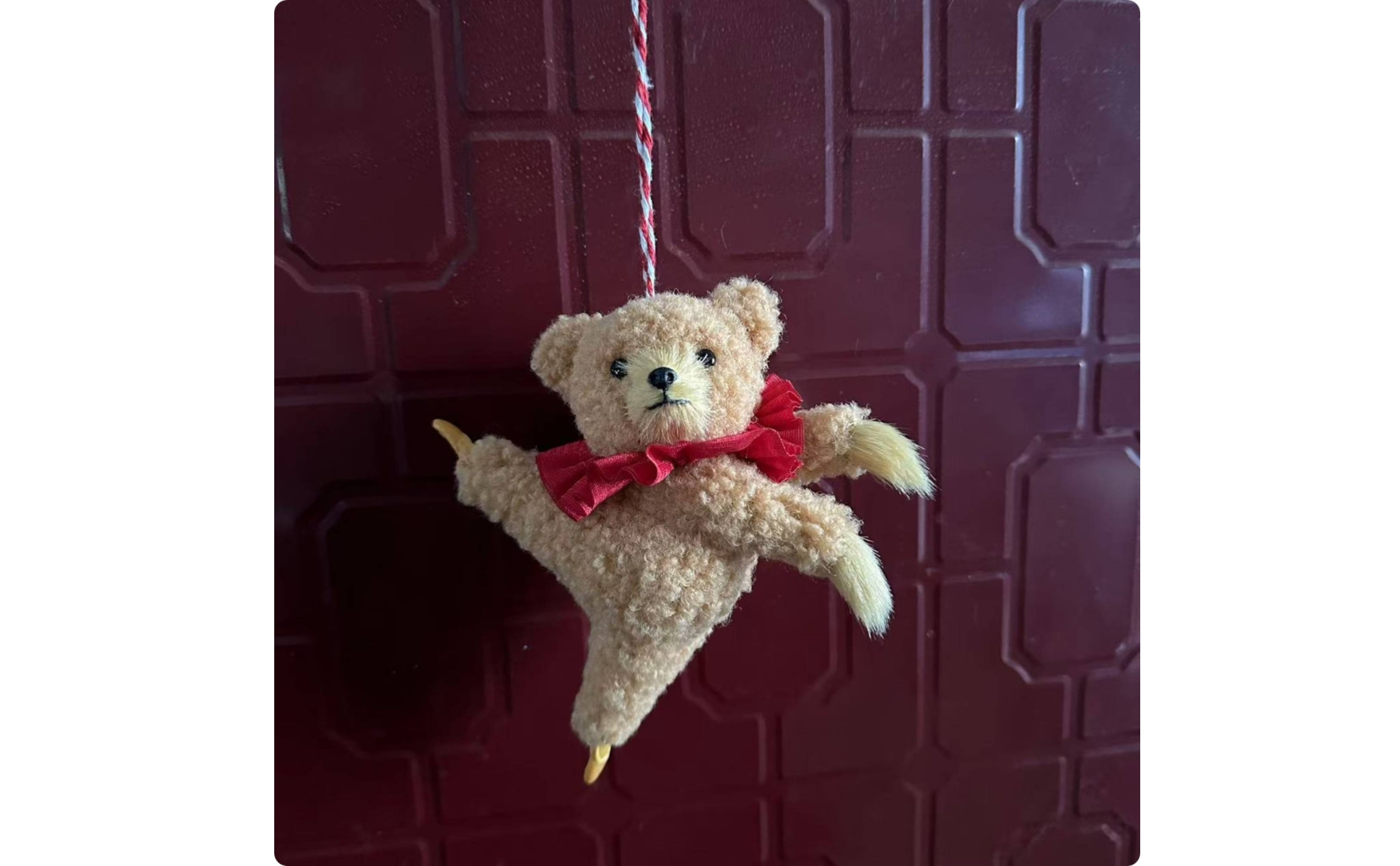 Ourson En Peluche avec Collerette Adorable En Peluche avec Corde Suspendue