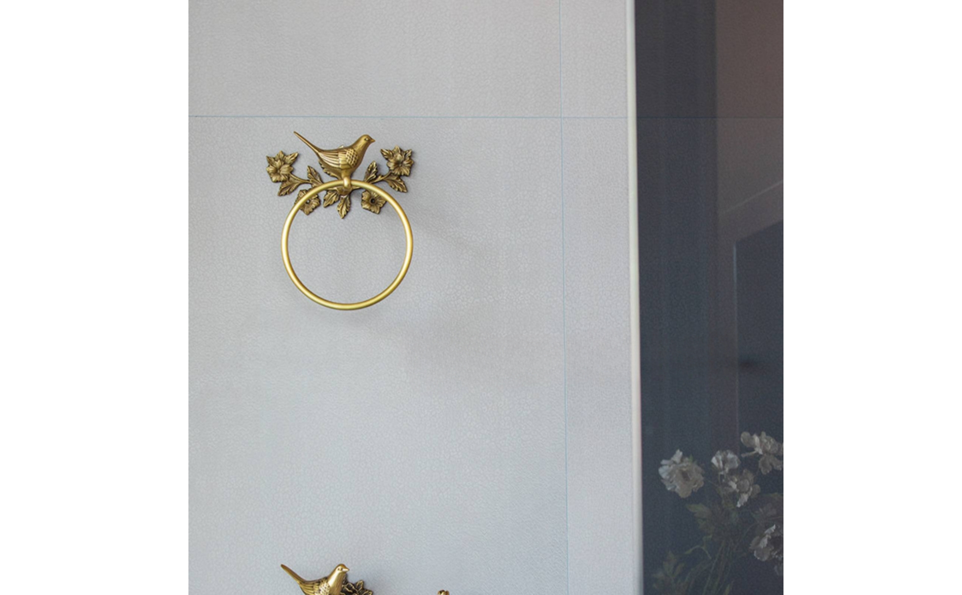 Towel Holder with Bird and Floral Motif Brass-Toned for Bathroom, Guest Washroom