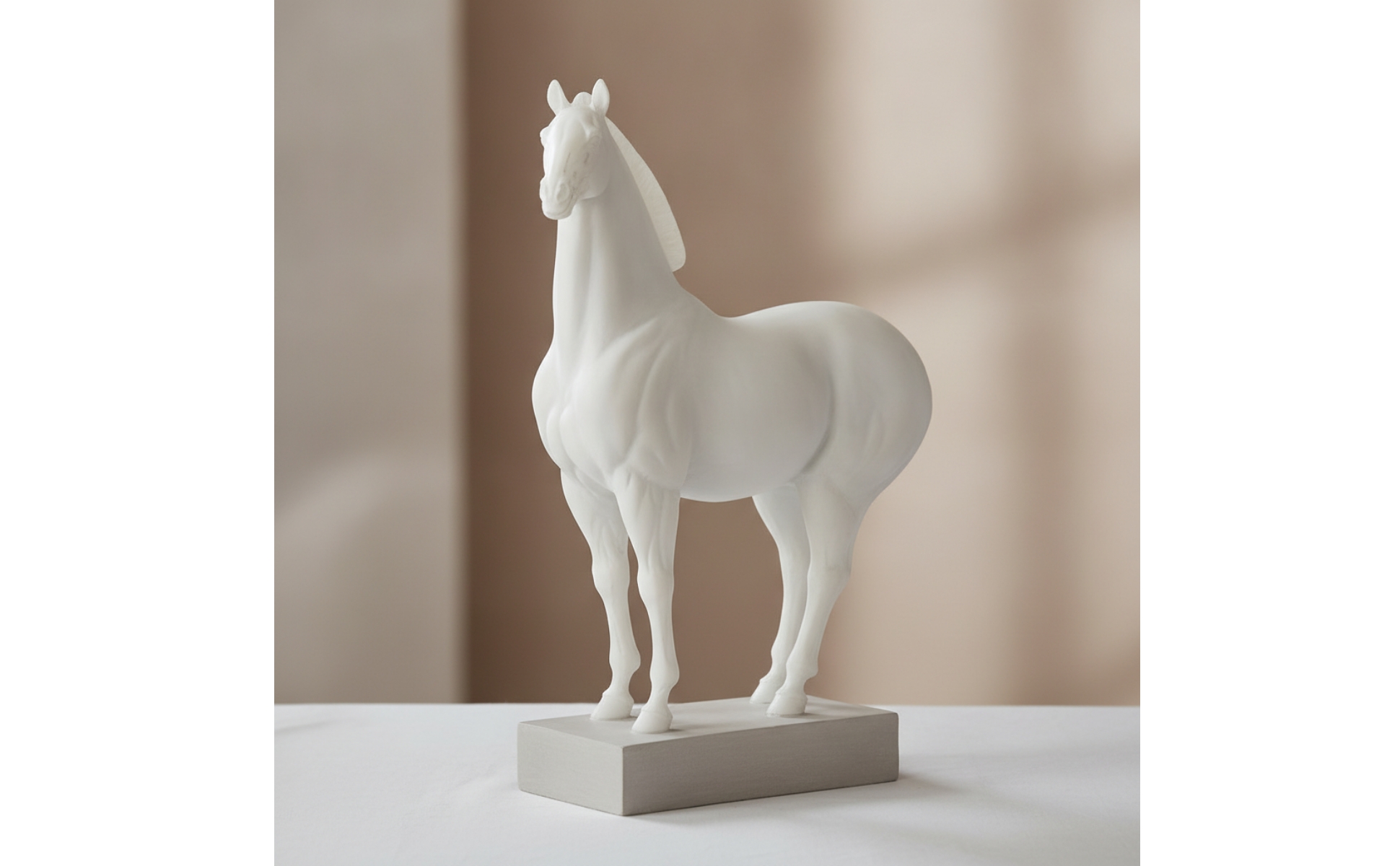 Horse Statue with Base Tabletop Horse Art Sculpture Glossy for Entryway, Office
