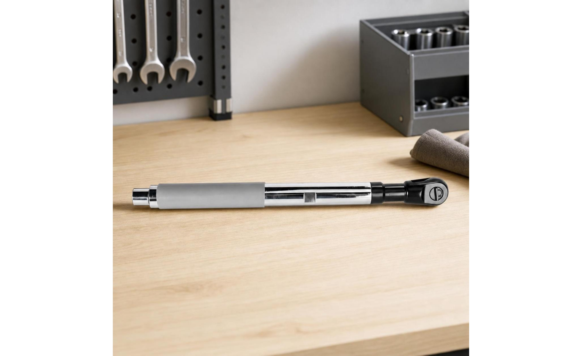 Extension Ratchet Wrench Long Reach Ratchet Wrench with Rubber Grip Non-Slip