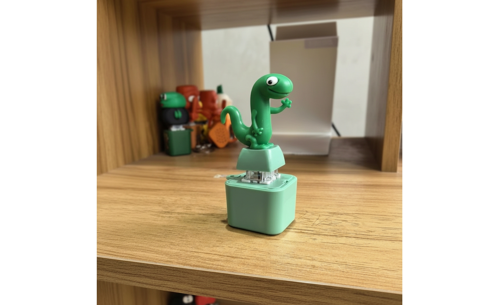 Reptile Button Fidget Toy Cute Reptile Desk Button Stress-Relief for Students