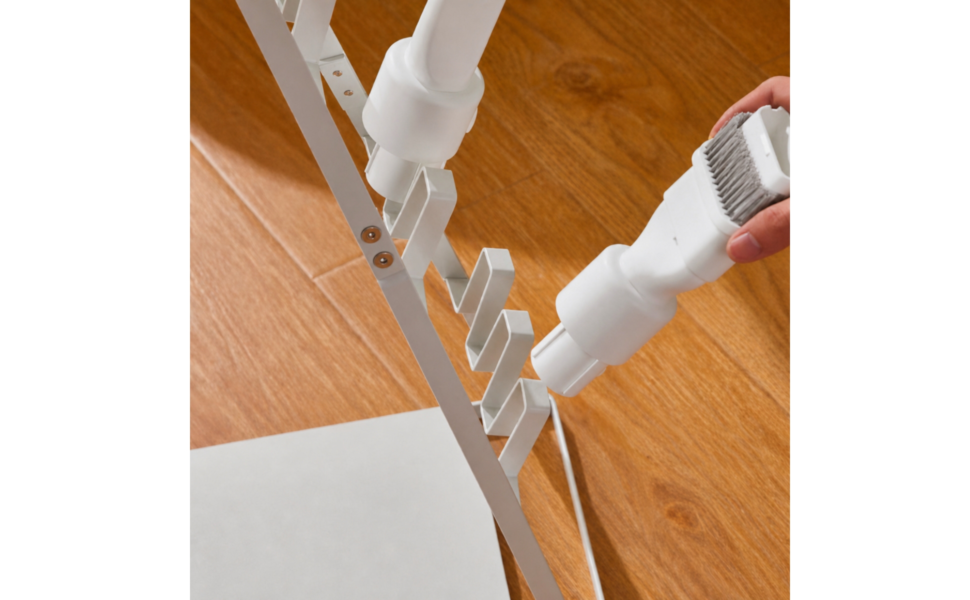 Cordless Vacuum Stand Freestanding Vacuum Stand with Accessory Slots for Closet