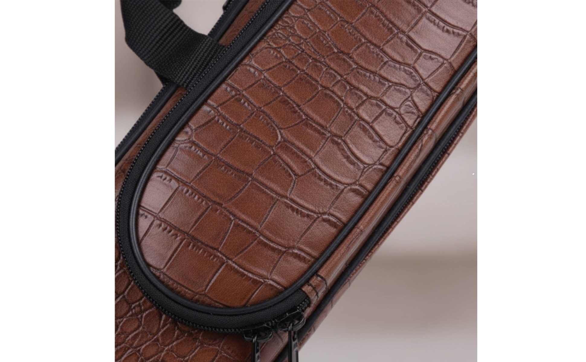 Clarinet Case with Shoulder Strap Hard-Sided for Rehearsals, Musicians, Students
