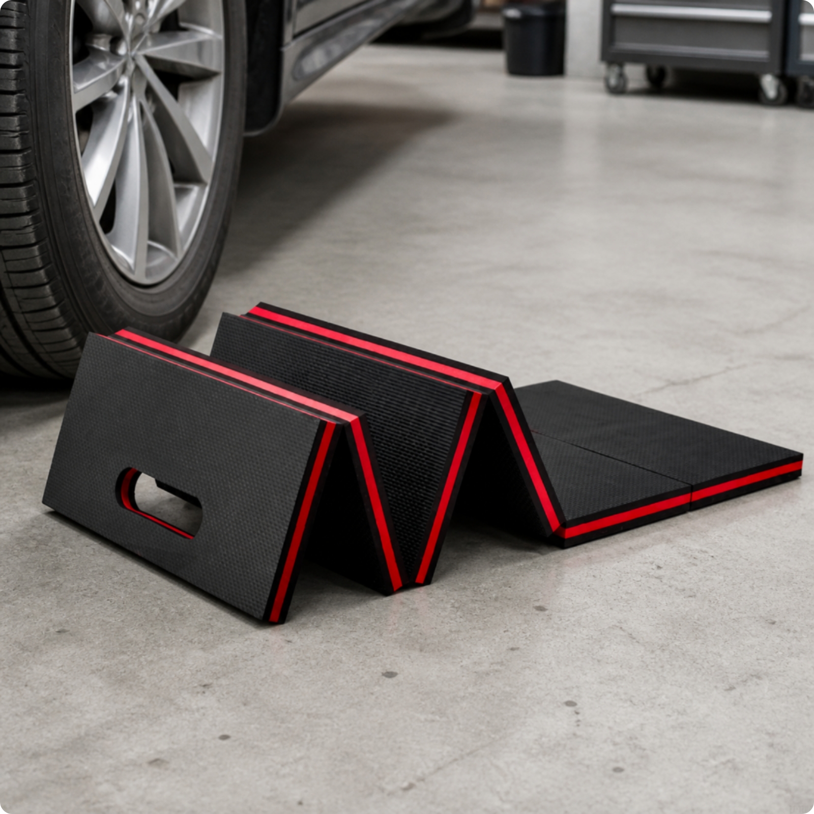 Foldable EVA Mat Lightweight Folding Mat with Handle Textured for Campers