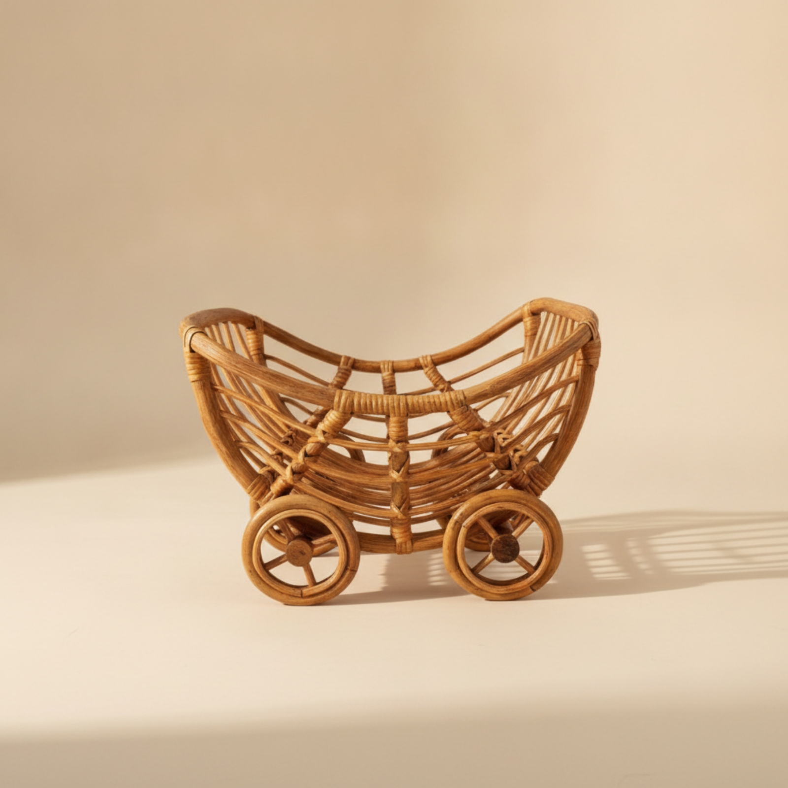 Baby-Fotokorb aus Rattan mit Rollen tragbar Rattan-Baby-Fotokorb dekorativ - Produktbild 1