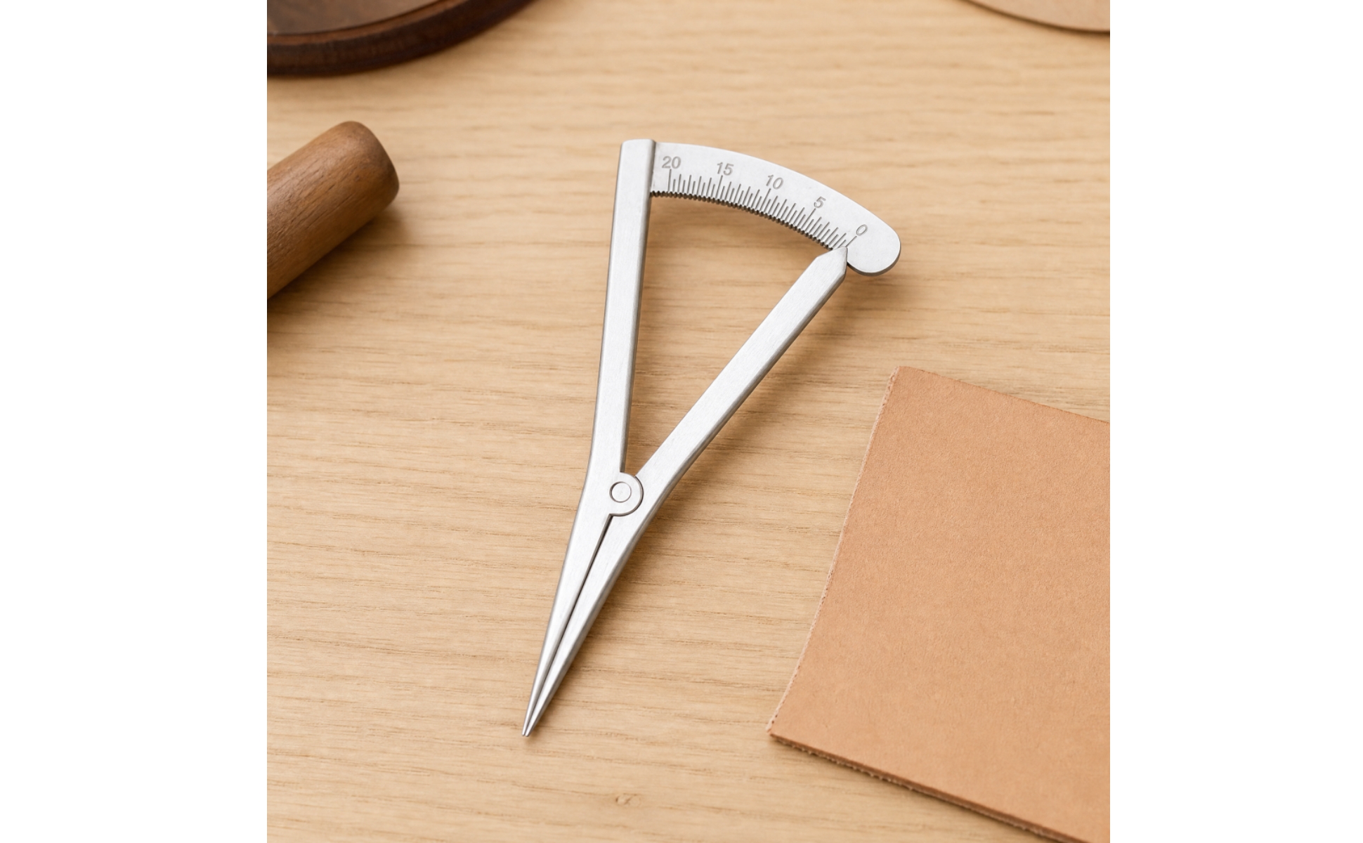 Miniature Metal Spacing Gauge Compact Adjustable Leather Spacing Tool Tip