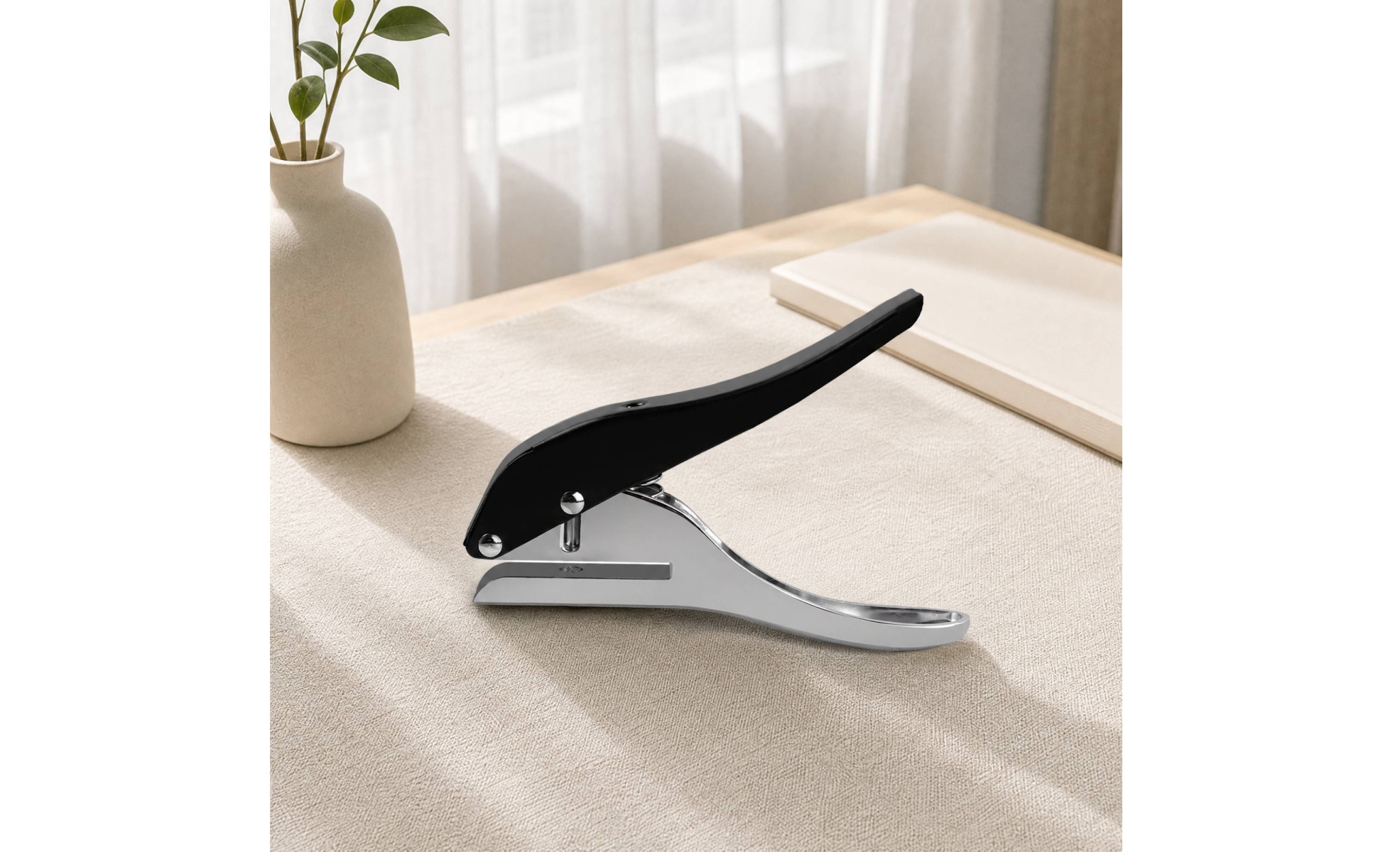 Single-Hole Paper Punch Compact Manual Single-Hole Punch Portable for Crafters