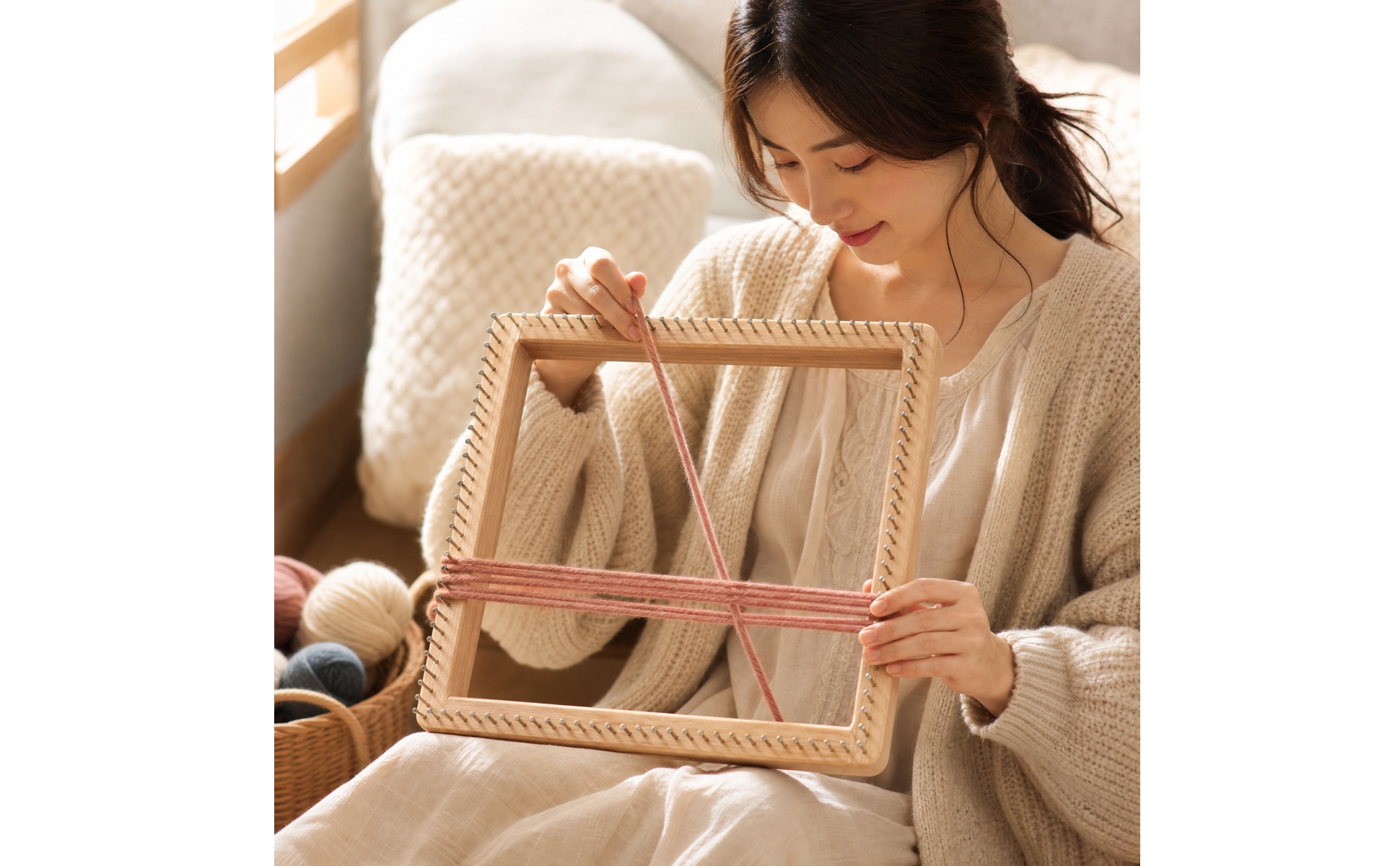 Square Peg Loom with Metal Pegs Versatile Square Knitting Loom Lightweight