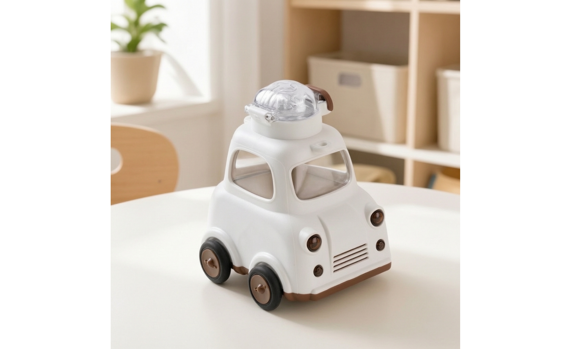 Car-Shaped Drinking Cup Child-Friendly Car Straw Cup with Lid 600 Ml Capacity
